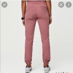 Fig scrub bottoms mauve